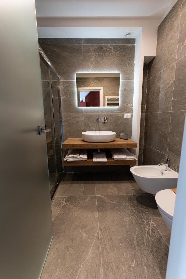 Wal49 Suite บารี ภายนอก รูปภาพ